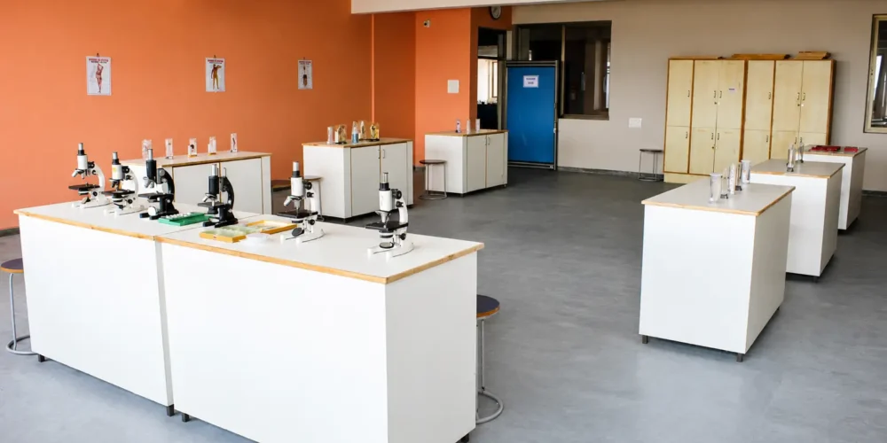 Laboratories & Learning Resources (1) Laboratories & Learning Resources (1)
